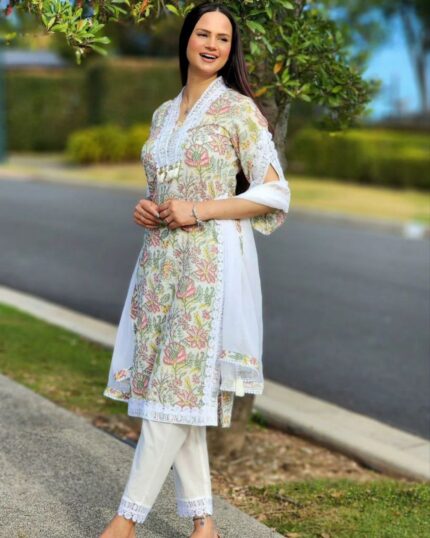 Beautiful White Pure Georgette Printed & Lace Work Pant Suit With Dupatta